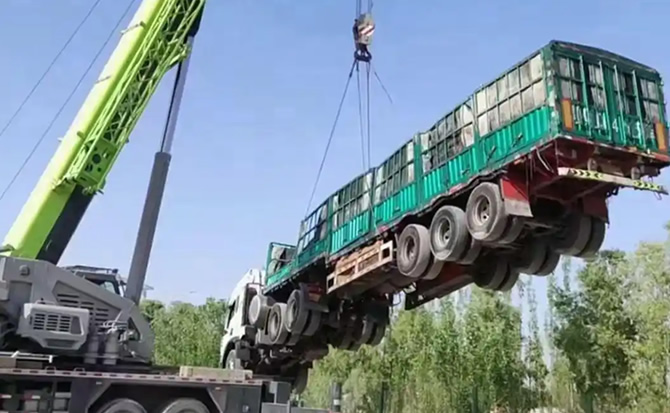 芒市道路脱困救援案例